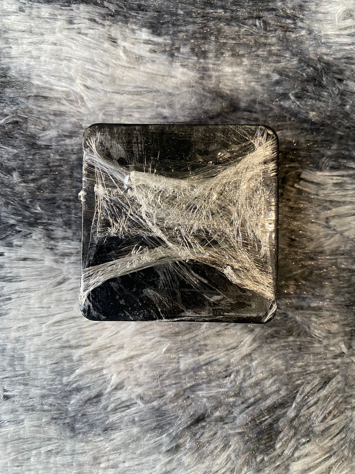Estelin Black Charcoal 24k Gold Soap 100G - Image 3
