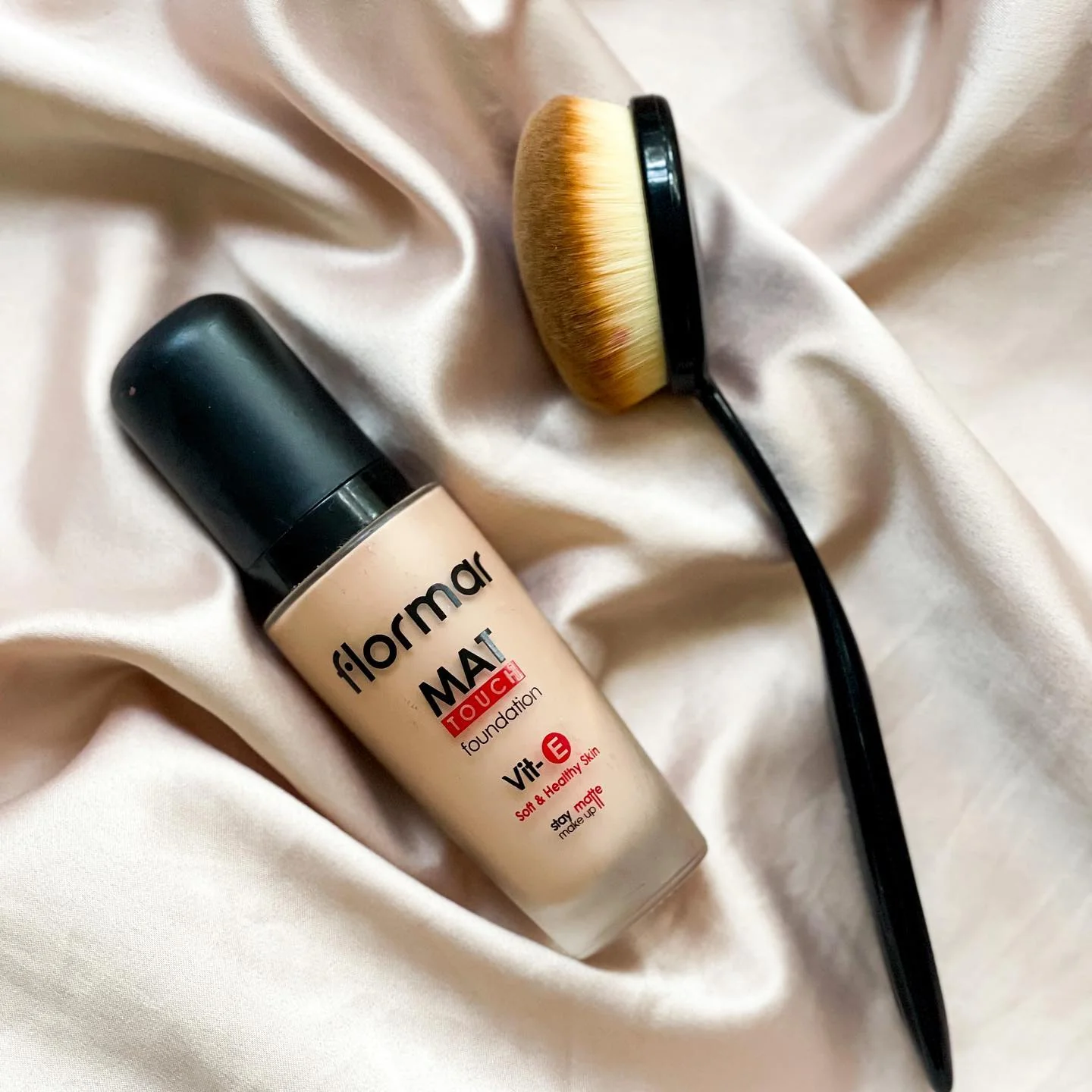 Flormar Mat Touch Foundation 30ml - Image 2